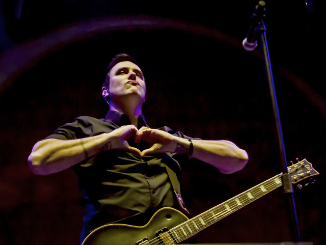 Breaking Benjamin at DTE Energy Music Theatre