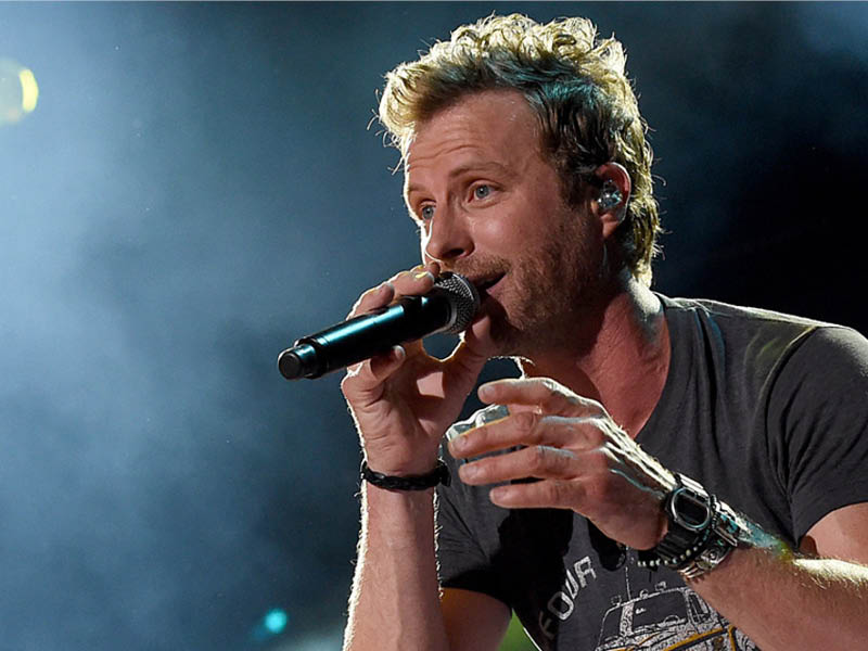 Dierks Bentley: Beers on me tour at DTE Energy Music Theatre