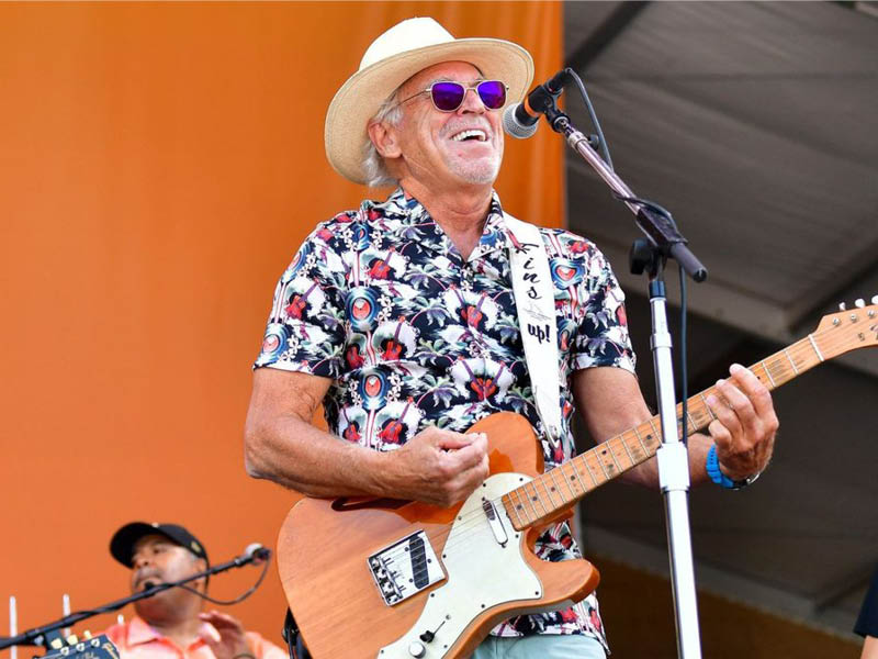 Jimmy Buffett: Life On The Flip Side Tour at DTE Energy Music Theatre